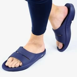 OOFOS OOahh Slide - Navy 14 OOFOS OOahh Slide - Navy -Sandal Style Shop 4 46980.1646682951