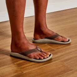 Olukai Men's Ulele Beach Sandals - Dark Wood -Sandal Style Shop B 29045.1652975114